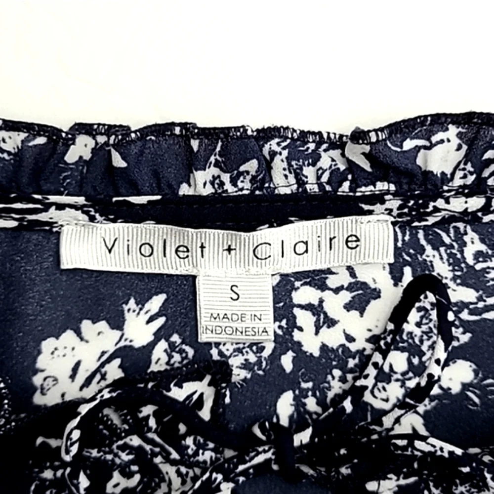 Violet + Claire Women's Blouse White Navy Floral Long Sleeve Semi Sheer Size S - Picture 9 of 15